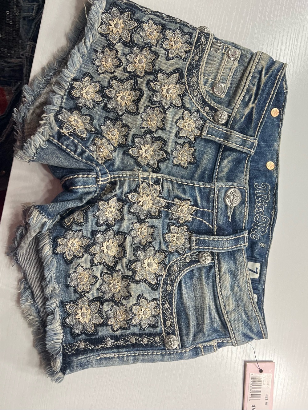 GIRLS Size 7 NWT Miss Me Blue Embroidered Floral Denim Cutoff Shorts